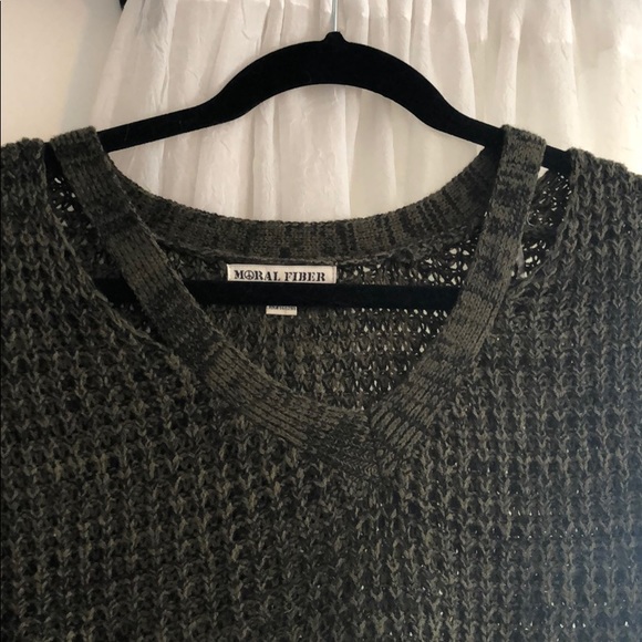 Sweater - Picture 2 of 4